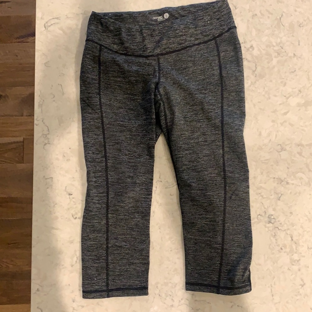 Old navy crop leggings